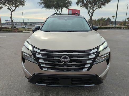 New 2026 Nissan Rogue Platinum image 10