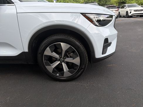 Certified 2024 Volvo XC40 B5 Core w/ Protection Package Premier AWD/4WD image 13