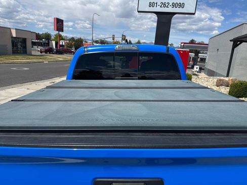 Used 2021 Toyota Tacoma TRD Off-Road AWD/4WD image 7