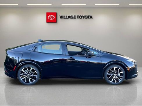 New 2026 Toyota Prius Plug-In Hybrid FWD image 6