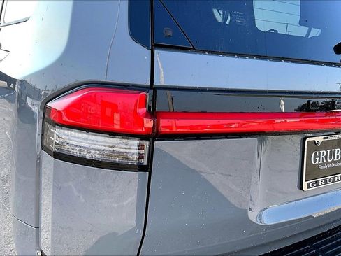 Used 2025 Lexus GX 550 w/ Cold Area Package AWD/4WD image 43