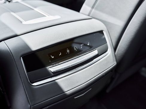 Used 2025 Cadillac Escalade ESV Sport AWD/4WD image 54