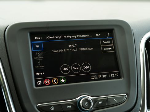 Used 2024 Chevrolet Equinox LS image 30