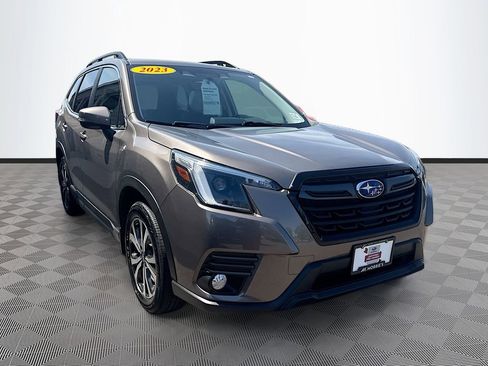 Certified 2023 Subaru Forester Limited AWD/4WD image 3