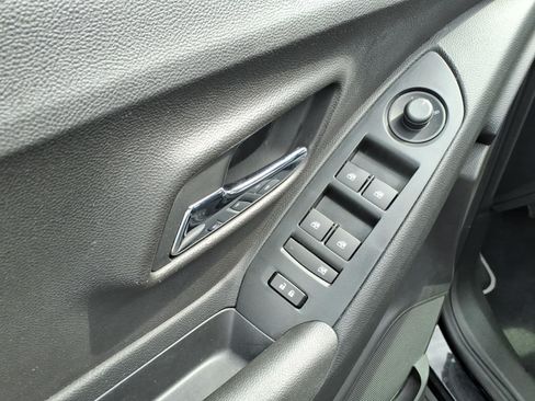 Certified 2017 Chevrolet Trax LS FWD image 8