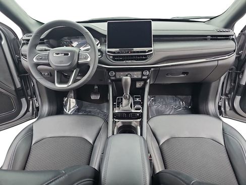 Used 2023 Jeep Compass Altitude w/ Convenience Group image 9