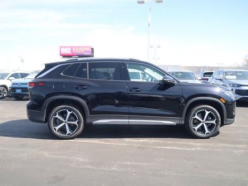 New 2026 Volkswagen Tiguan SE image 4