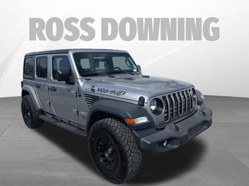 Used 2018 Jeep Wrangler Unlimited Sport image 3