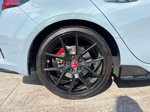 Used 2025 Honda Civic Type R image 11