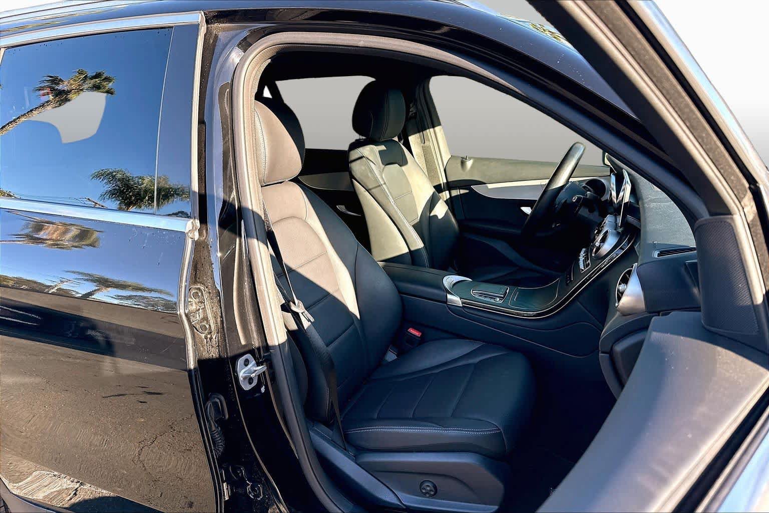 Used 2021 Mercedes-Benz GLC 300 image 8