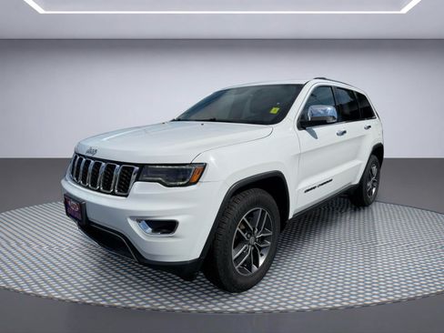 Used 2017 Jeep Grand Cherokee Limited w/ Luxury Group II RWD image 2