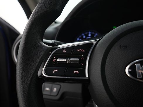 Used 2020 Kia Forte LXS FWD image 24