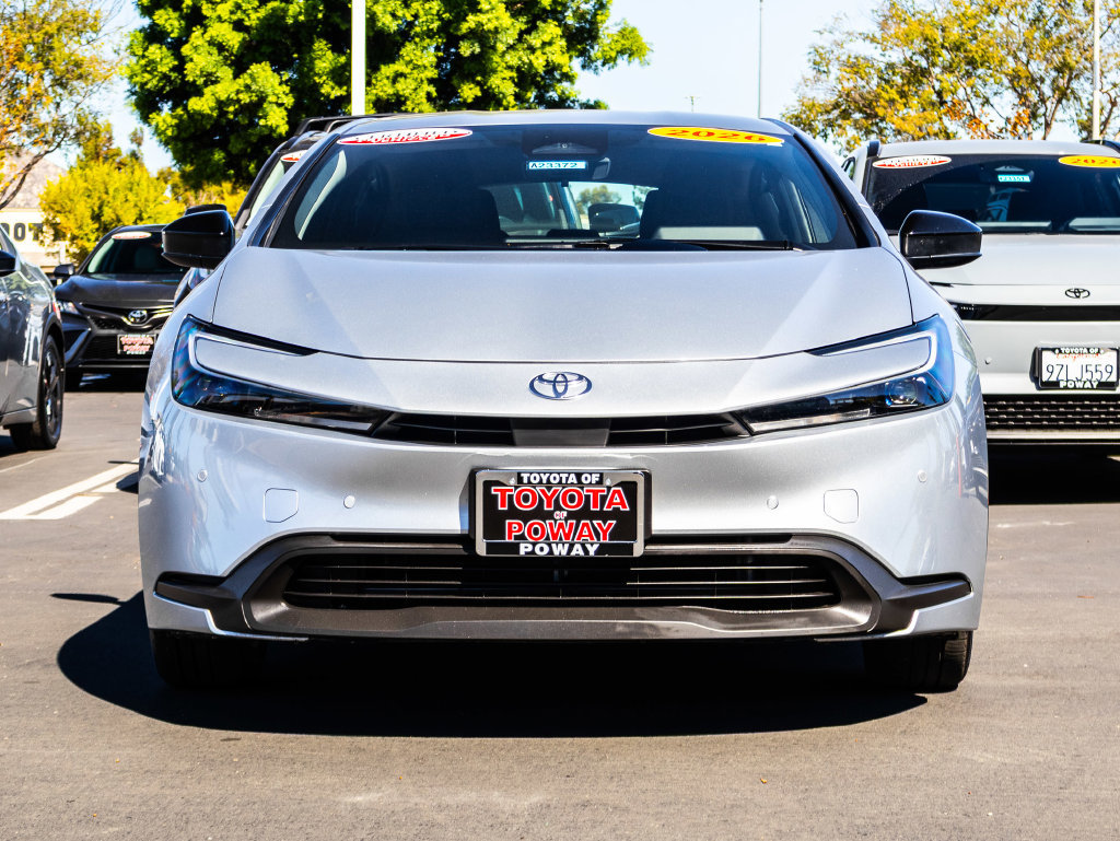 Used 2026 Toyota Prius LE AWD/4WD image 2