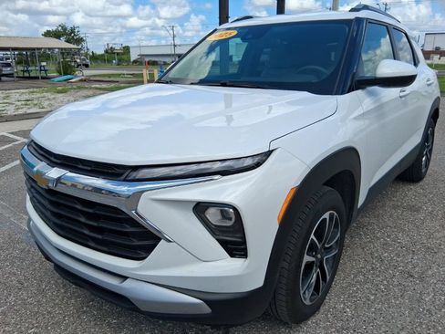 Used 2025 Chevrolet TrailBlazer LT FWD image 7