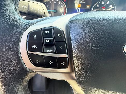 Used 2023 Ford Explorer XLT w/ Equipment Group 202A AWD/4WD image 16