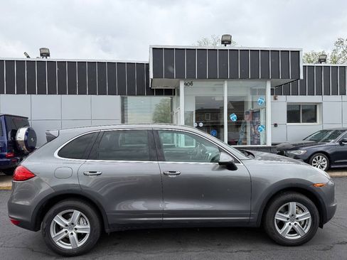 Used 2014 Porsche Cayenne S AWD/4WD image 8