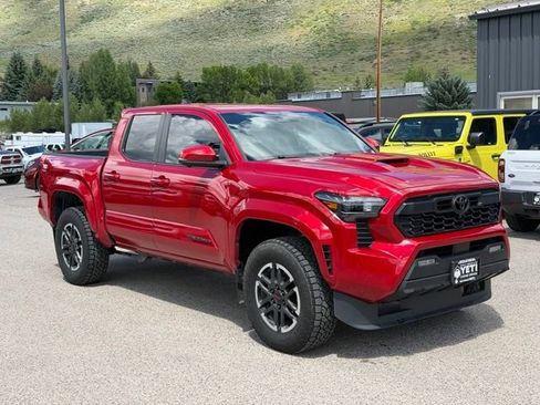 Used 2024 Toyota Tacoma TRD Sport w/ TRD Sport Premium Package AWD/4WD image 6