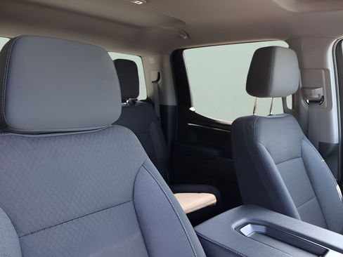 Used 2024 Chevrolet Silverado 1500 LT AWD/4WD image 17