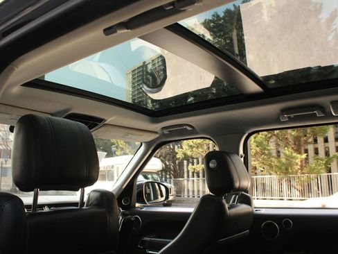 Used 2016 Land Rover Range Rover Supercharged image 19