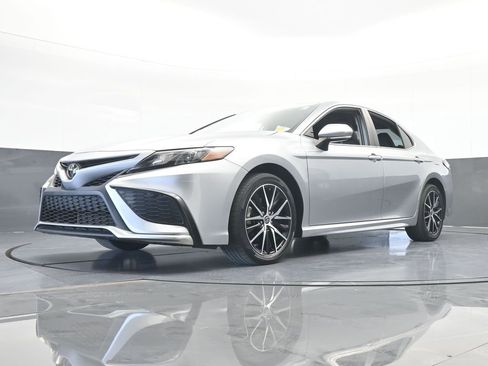 Used 2022 Toyota Camry SE image 52