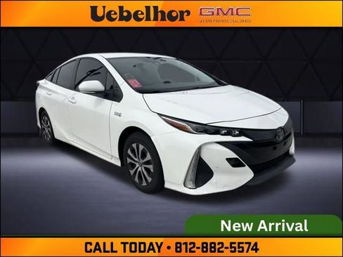 Used 2021 Toyota Prius Prime LE image 2