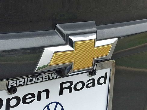 Used 2018 Chevrolet Sonic Premier FWD image 28