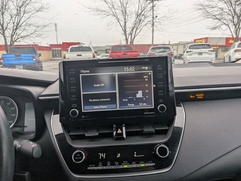 Certified 2022 Toyota Corolla LE image 17