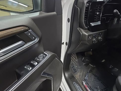 Used 2022 Chevrolet Silverado 1500 RST AWD/4WD image 27