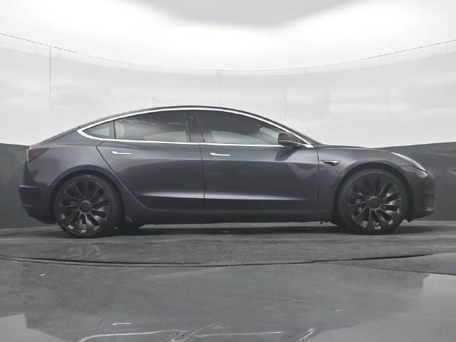 Used 2018 Tesla Model 3 Long Range RWD image 32