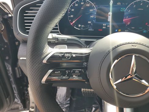 New 2026 Mercedes-Benz GLS 580 4MATIC image 37