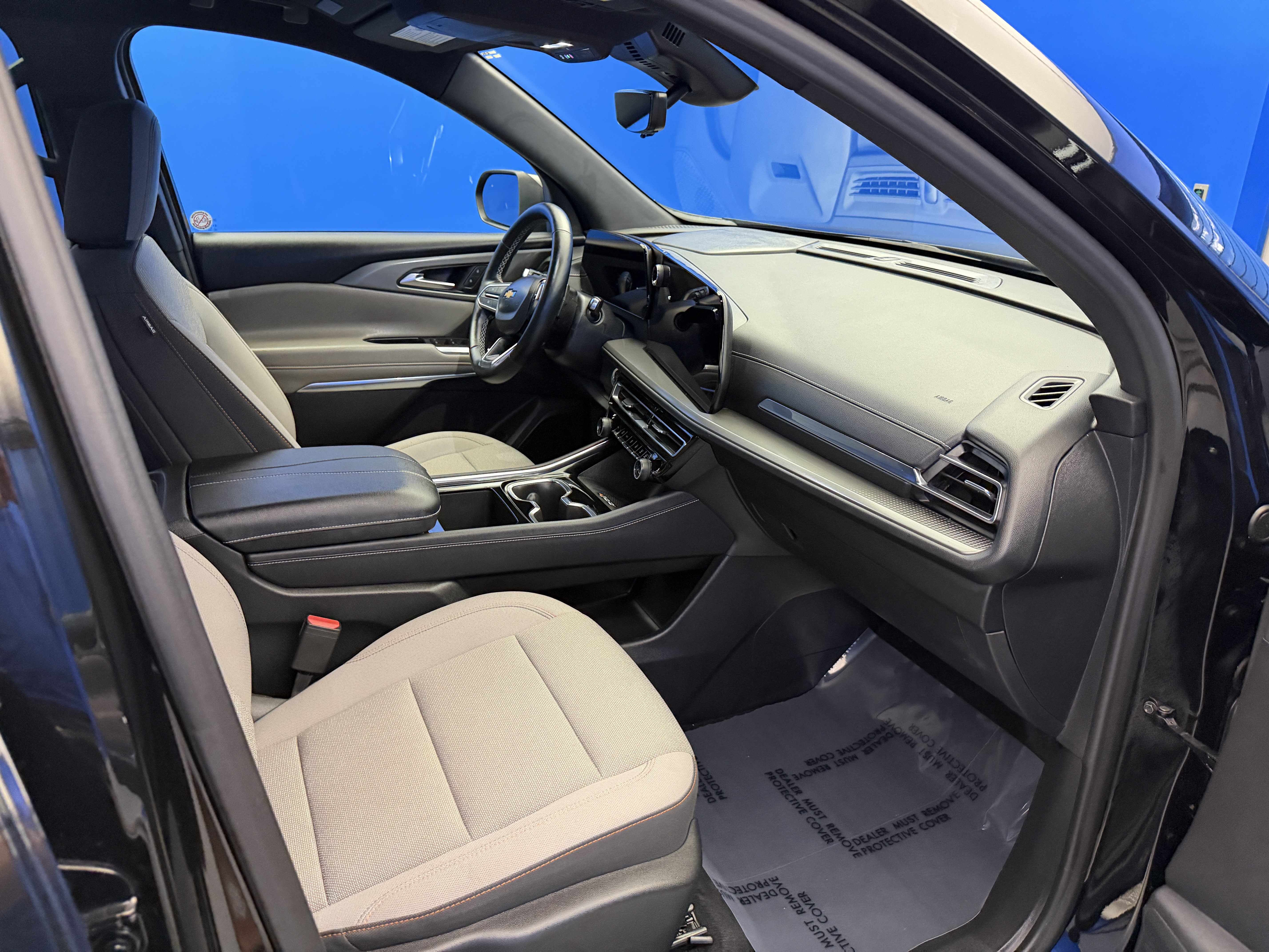 Used 2026 Chevrolet Traverse LT w/ Driver Confidence Package FWD image 27