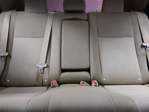 Used 2015 Toyota Corolla LE FWD image 18