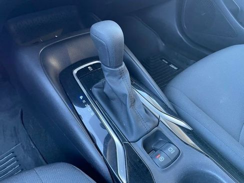 Used 2022 Toyota Corolla LE w/ Carpet Mat Package (TMS) FWD image 21