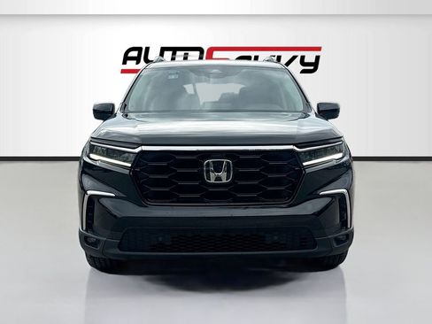 Used 2024 Honda Pilot Touring image 2