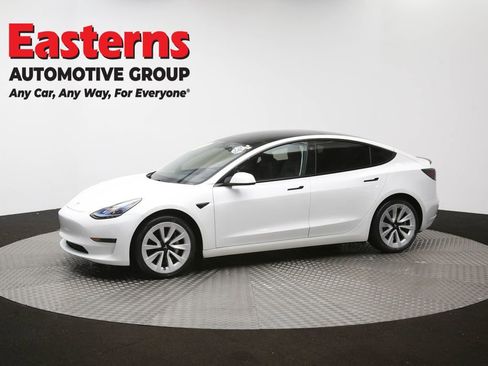 Used 2021 Tesla Model 3 Standard Range Plus image 56