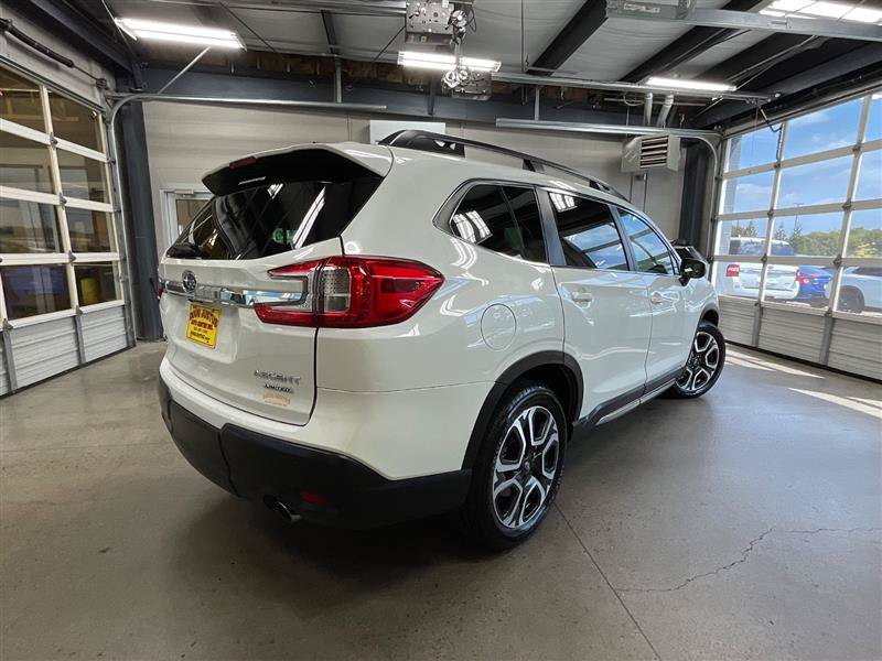 Used 2023 Subaru Ascent Limited AWD/4WD image 5