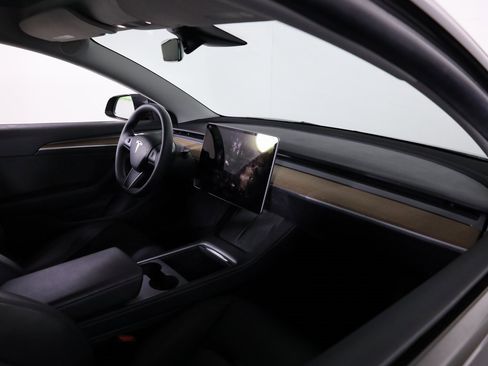 Used 2023 Tesla Model 3 Standard Range image 40