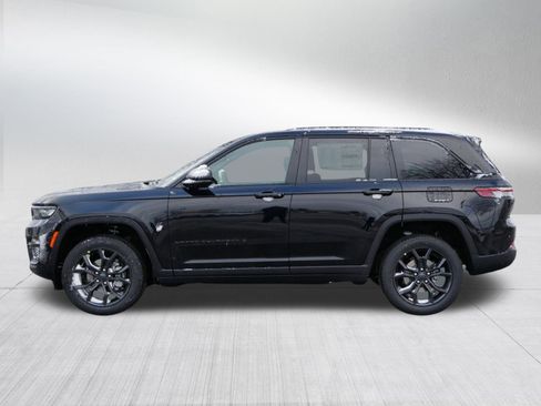 New 2025 Jeep Grand Cherokee Limited image 4