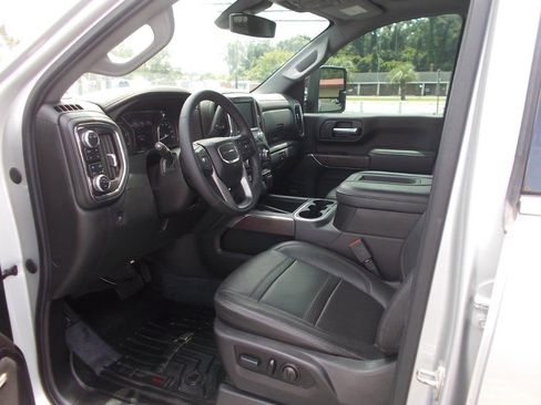 Used 2023 GMC Sierra 2500 Denali image 16