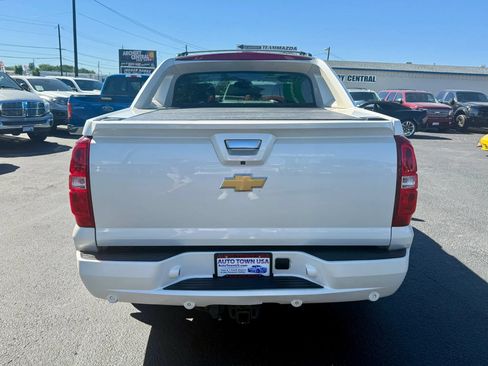Used 2013 Chevrolet Avalanche LTZ AWD/4WD image 4