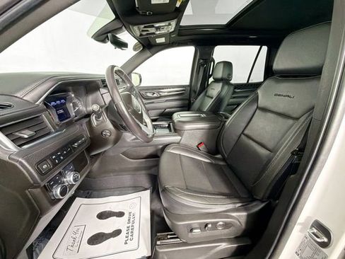 Used 2021 GMC Yukon Denali w/ Denali Premium Package AWD/4WD image 22