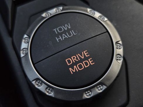 Used 2025 Toyota 4Runner SR5 image 23