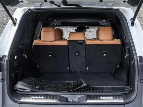 Used 2024 Lexus LX 600 4WD w/ Appearance Package image 21