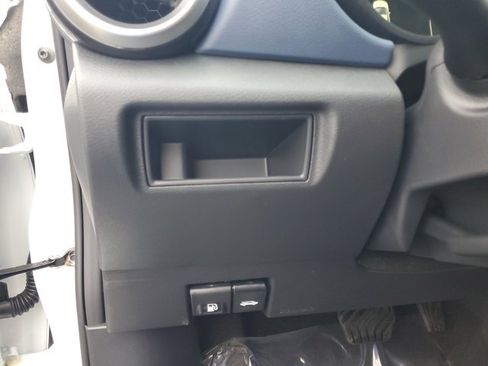 Used 2025 Nissan Versa SV w/ Trunk Package FWD image 18