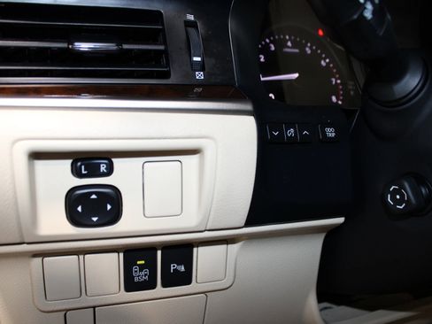 Used 2013 Lexus ES 350 w/ Luxury Pkg image 14