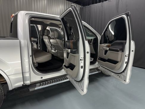 Used 2018 Ford F150 Lariat image 26