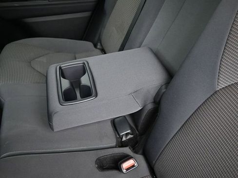 Used 2024 Toyota Highlander LE image 26