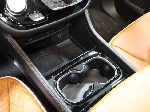 New 2026 Chrysler Pacifica Pinnacle image 22