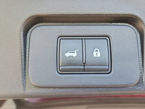 Used 2022 Nissan Rogue SL AWD/4WD image 30
