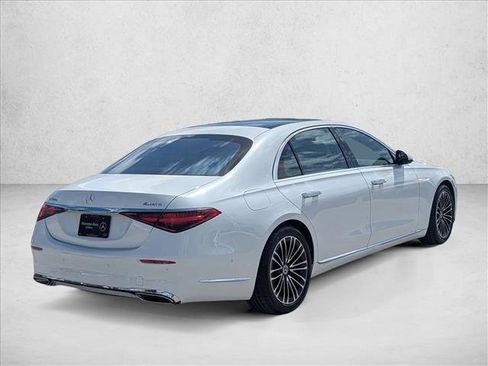 New 2026 Mercedes-Benz S 580e 4MATIC Sedan image 2